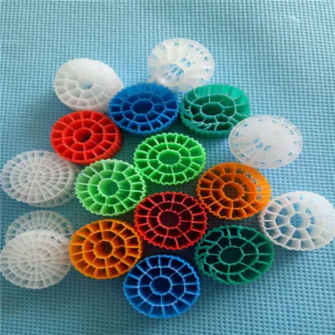 Plastic Floating Mbbr Media Bio Carrier Mbbr Filter Media for Fish Farm and Water Treatment